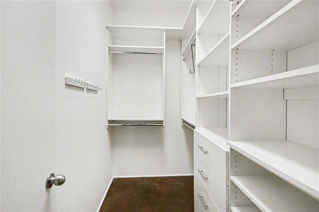 560 Dutch Valley Road NE Unit 2305