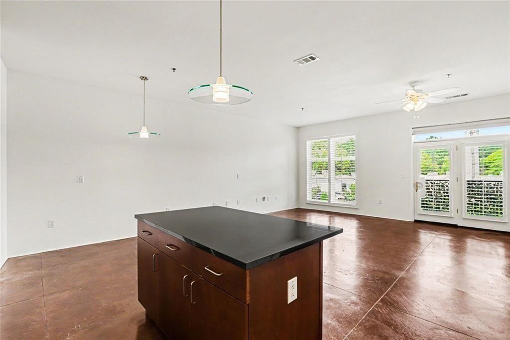 560 Dutch Valley Road NE Unit 2305