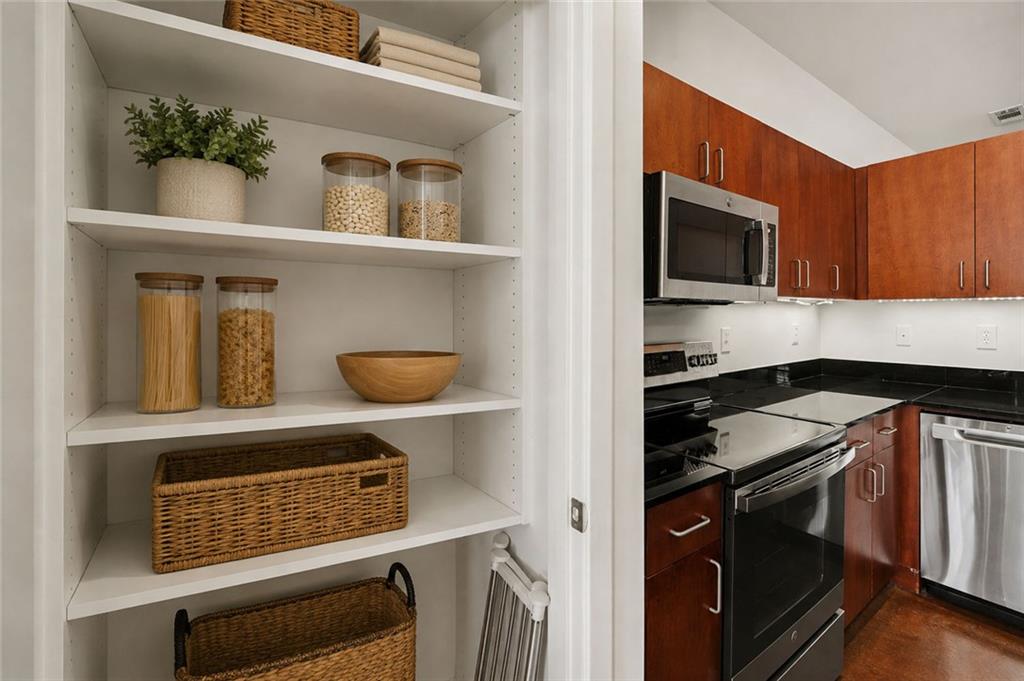 560 Dutch Valley Road NE Unit 2305