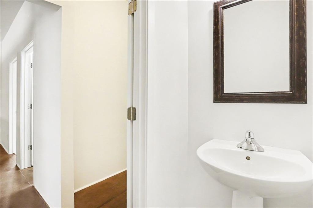 560 Dutch Valley Road NE Unit 2305