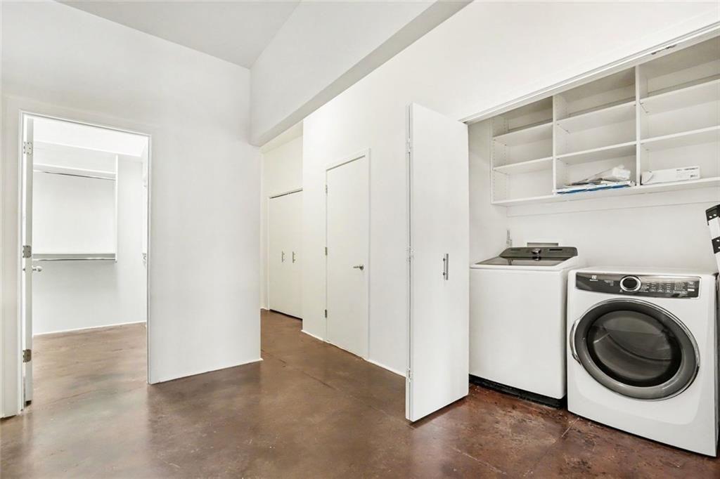 560 Dutch Valley Road NE Unit 2305