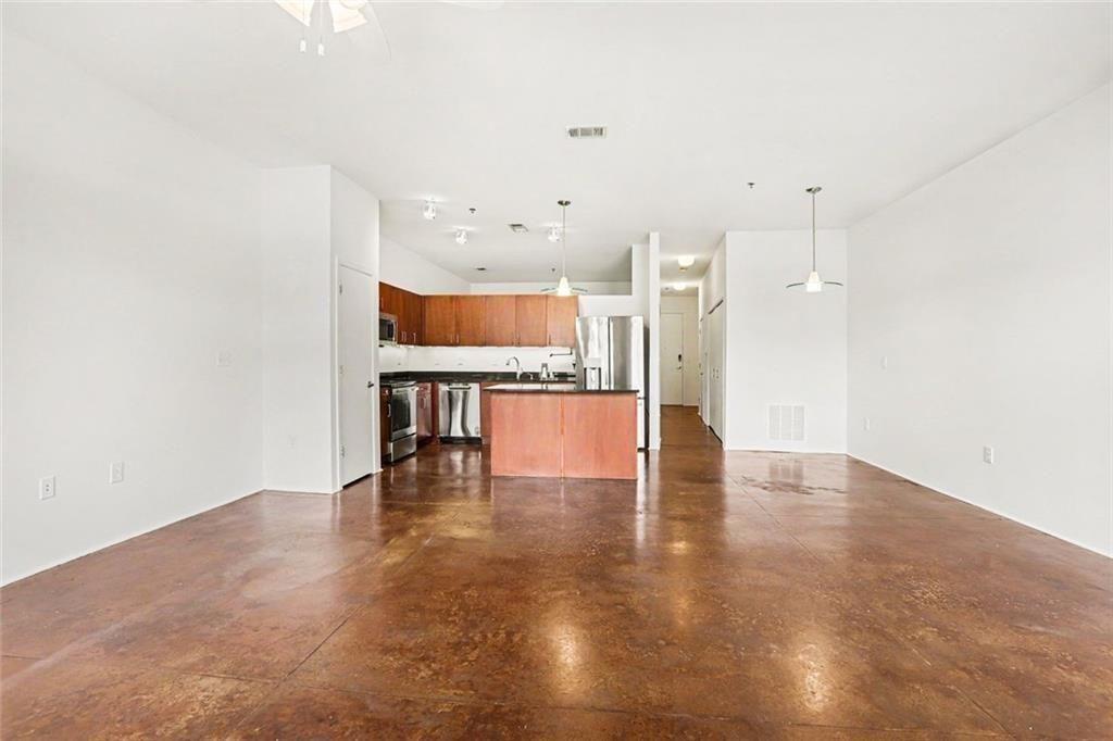 560 Dutch Valley Road NE Unit 2305