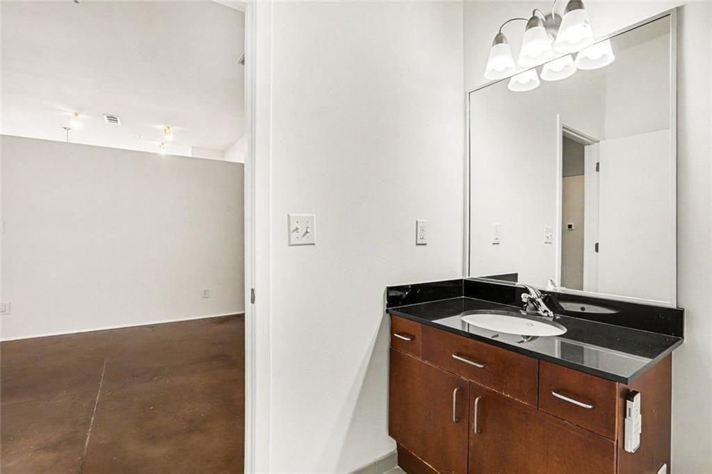 560 Dutch Valley Road NE Unit 2305