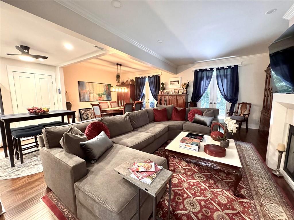 17 Willow Glen NE