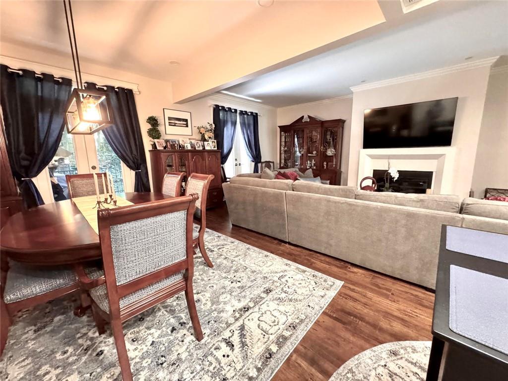 17 Willow Glen NE