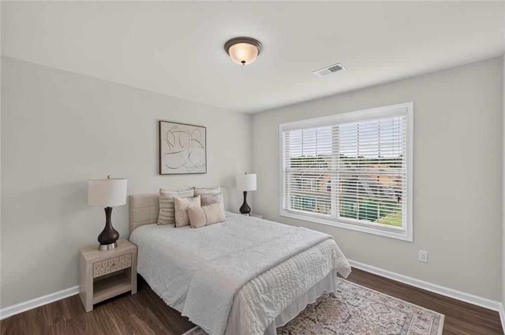 102 Edgeview Court