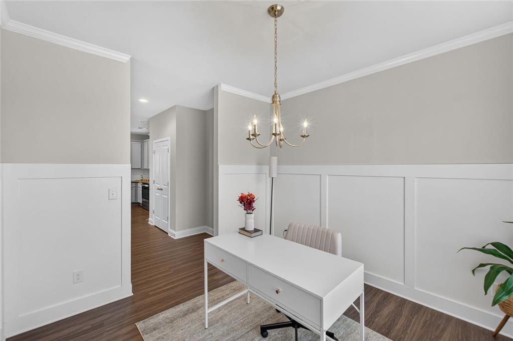 102 Edgeview Court