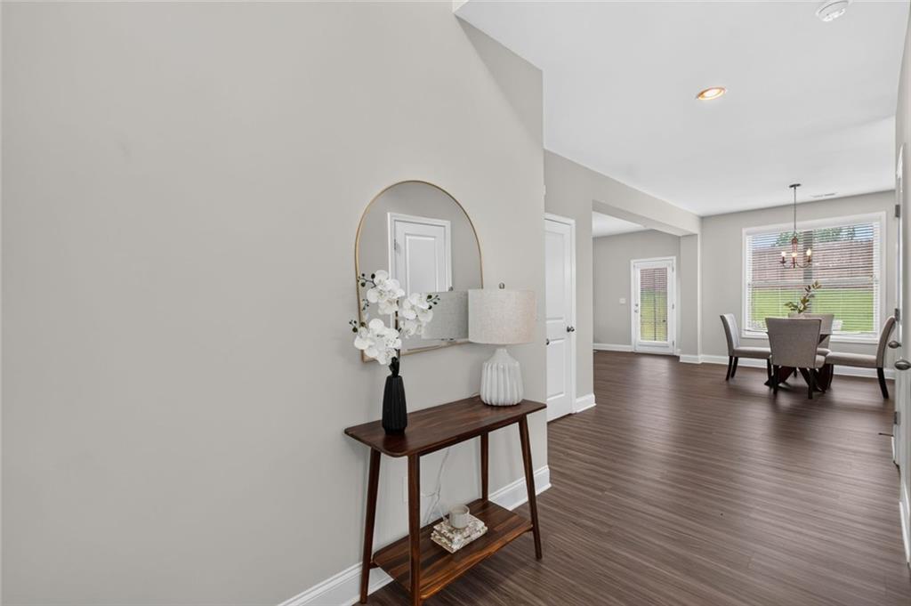 102 Edgeview Court
