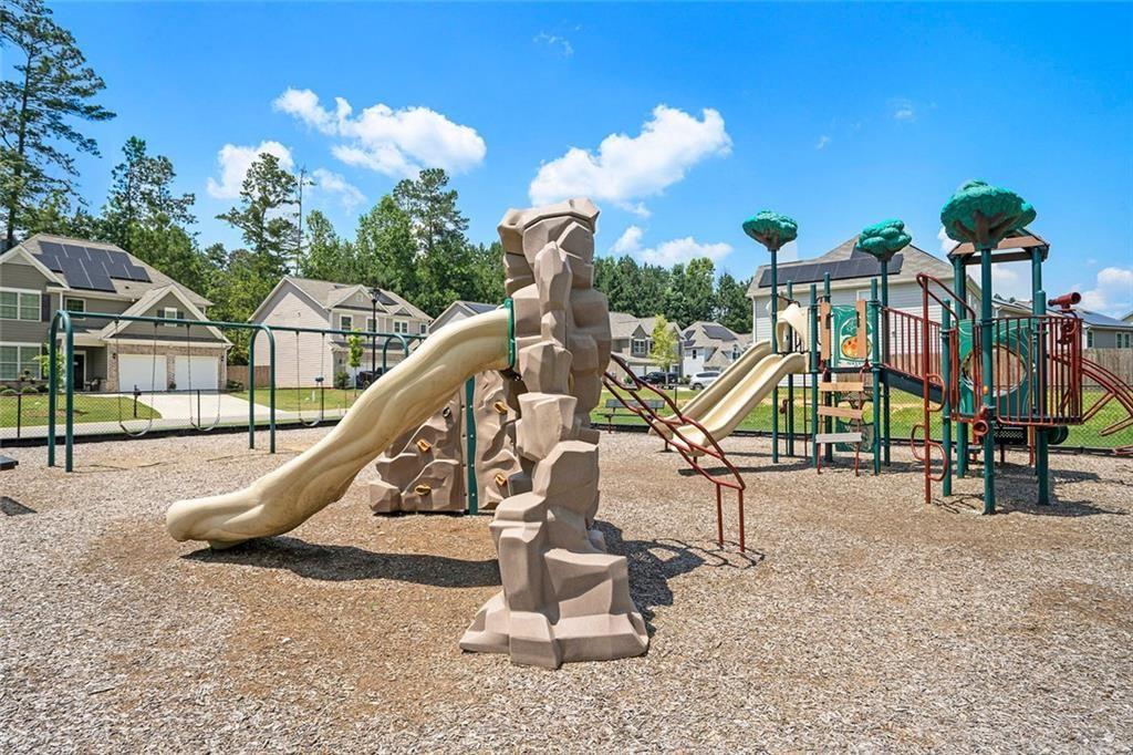102 Edgeview Court