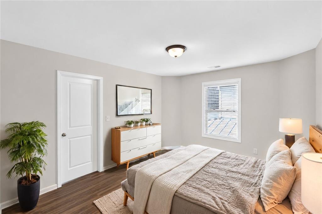 102 Edgeview Court