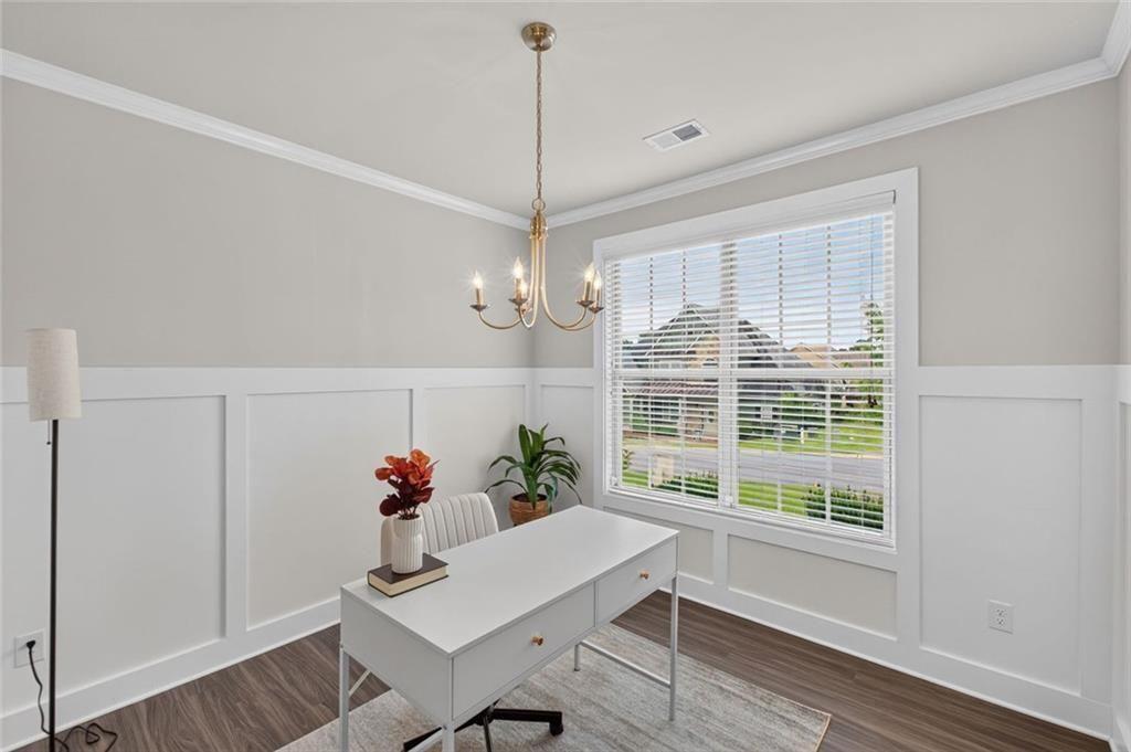 102 Edgeview Court