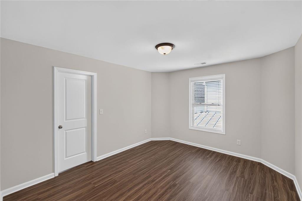 102 Edgeview Court