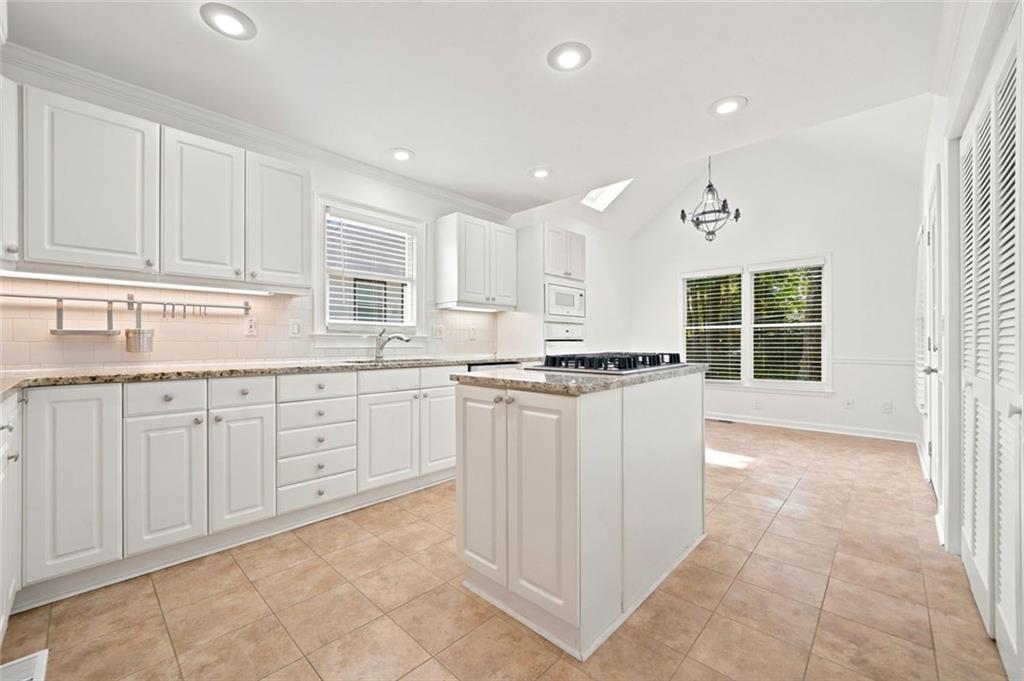 1632 Oakwood Court