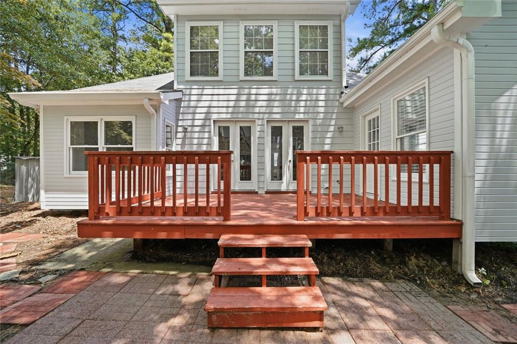 1632 Oakwood Court