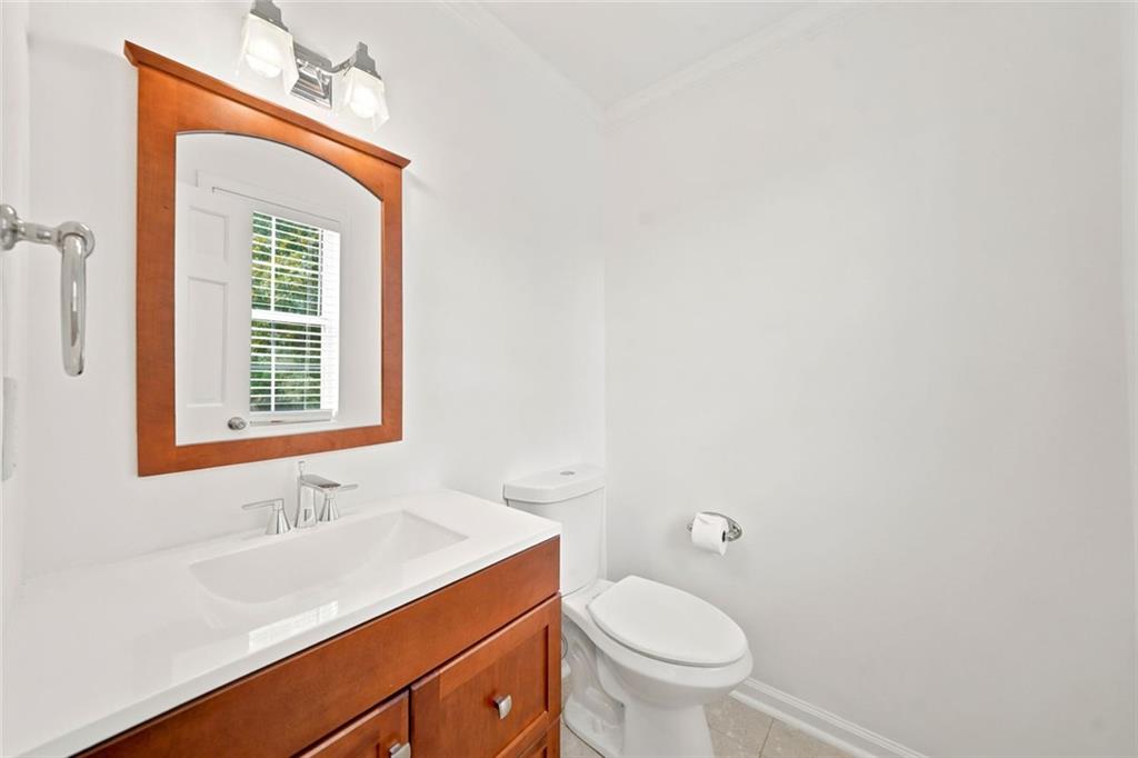 1632 Oakwood Court