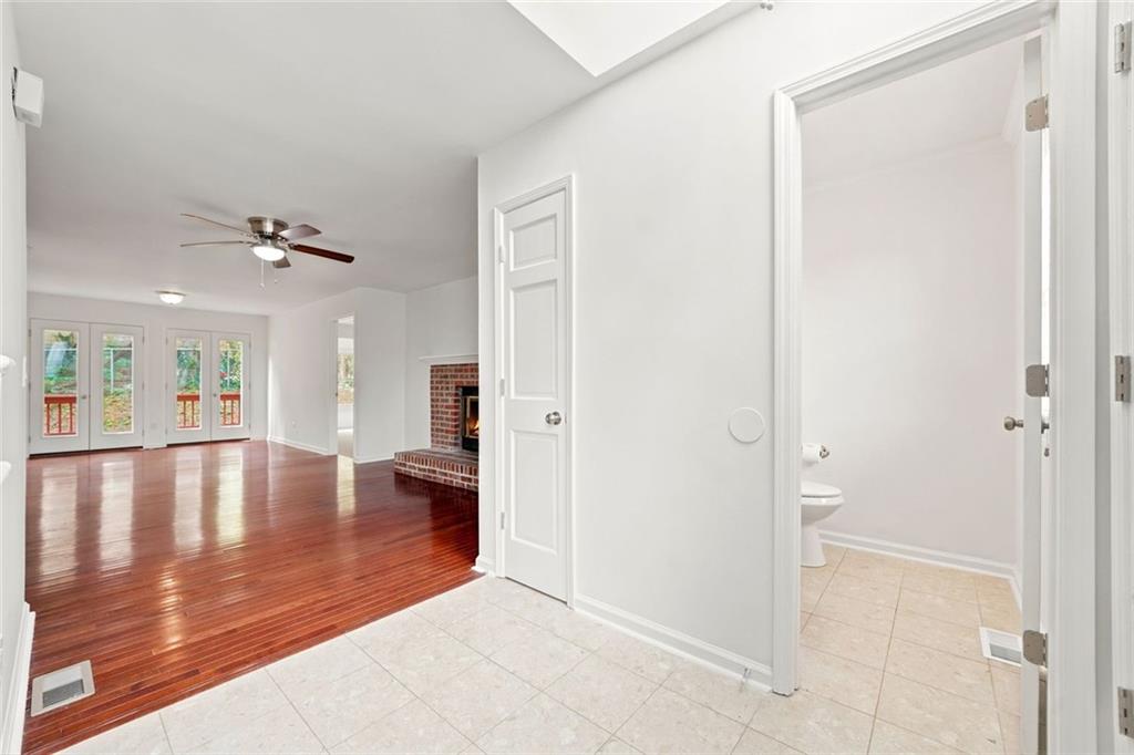 1632 Oakwood Court