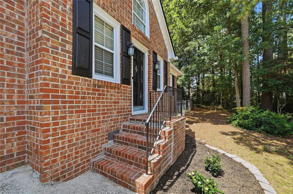 1632 Oakwood Court