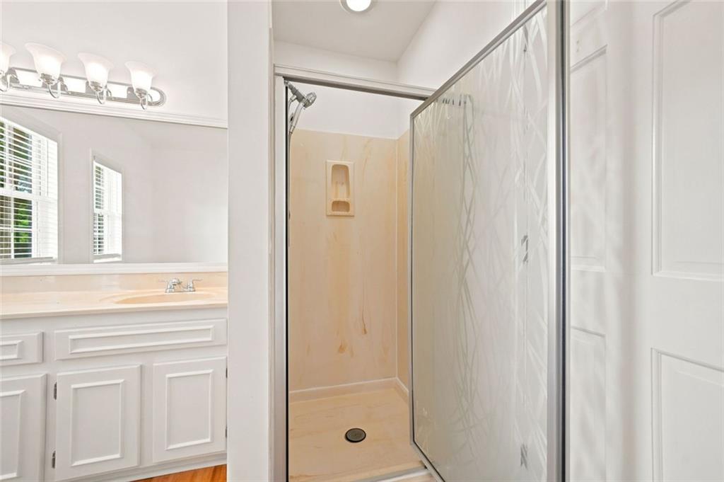 1632 Oakwood Court