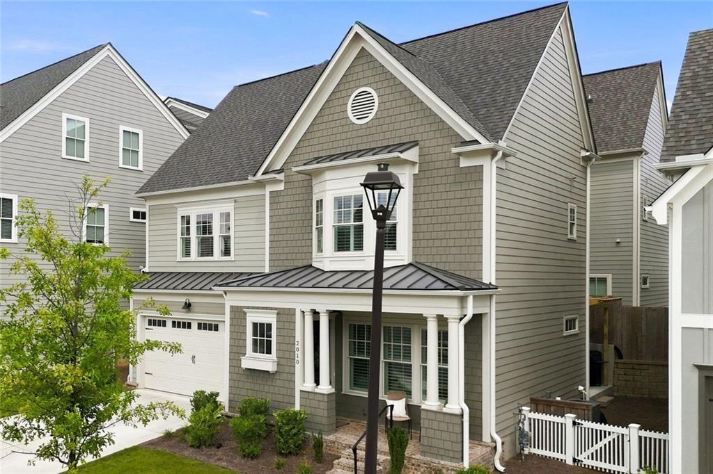 2010 Cottonwood Lane