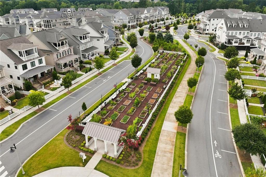 2010 Cottonwood Lane
