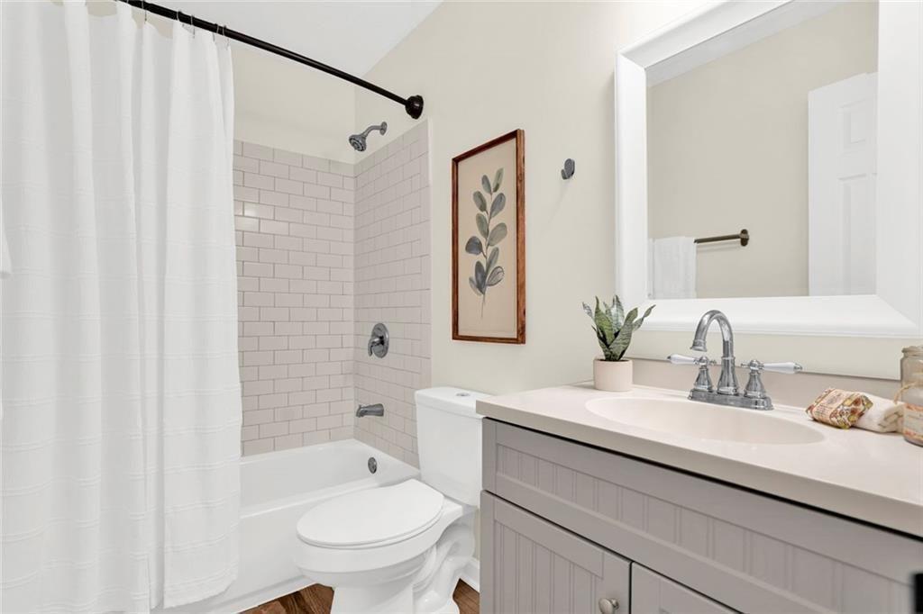 604 Ivey Court Unit B