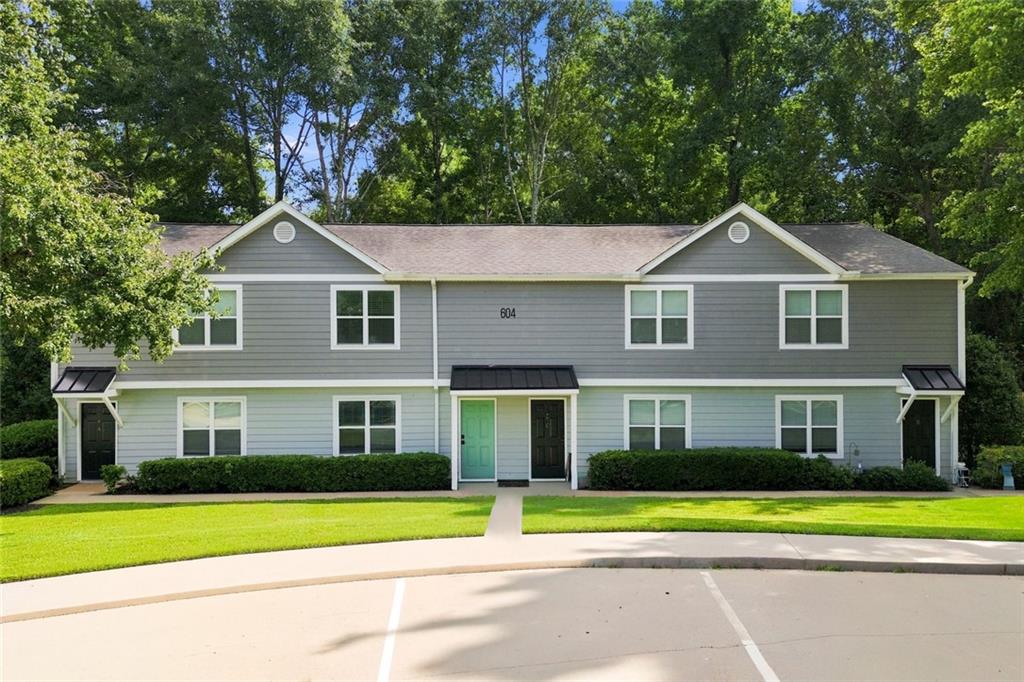 604 Ivey Court Unit B