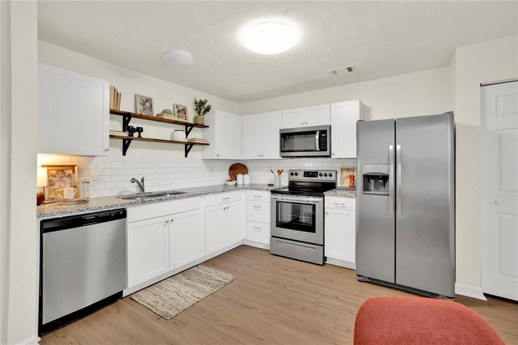 604 Ivey Court Unit B