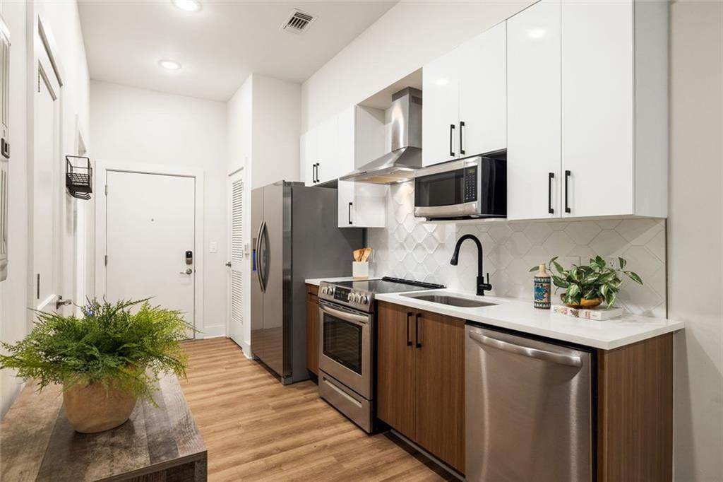112 Rogers Street NE Unit 202
