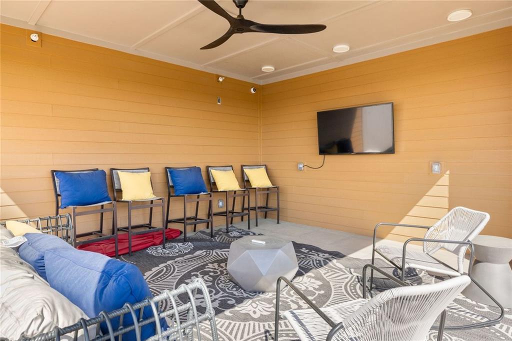 112 Rogers Street NE Unit 202