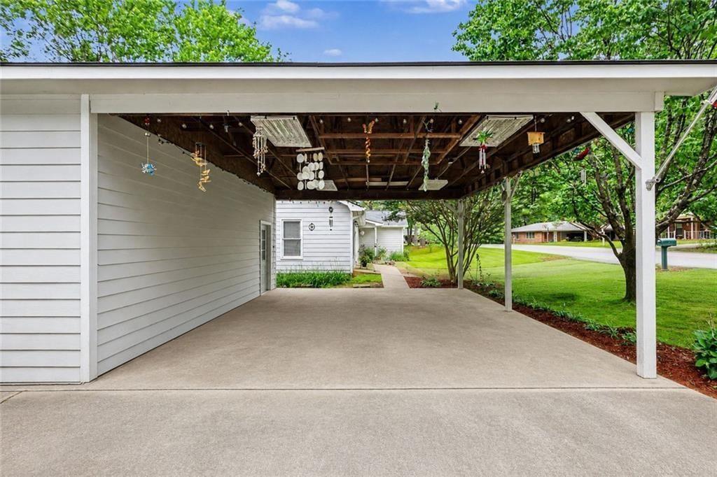 6 Bluebird Lane