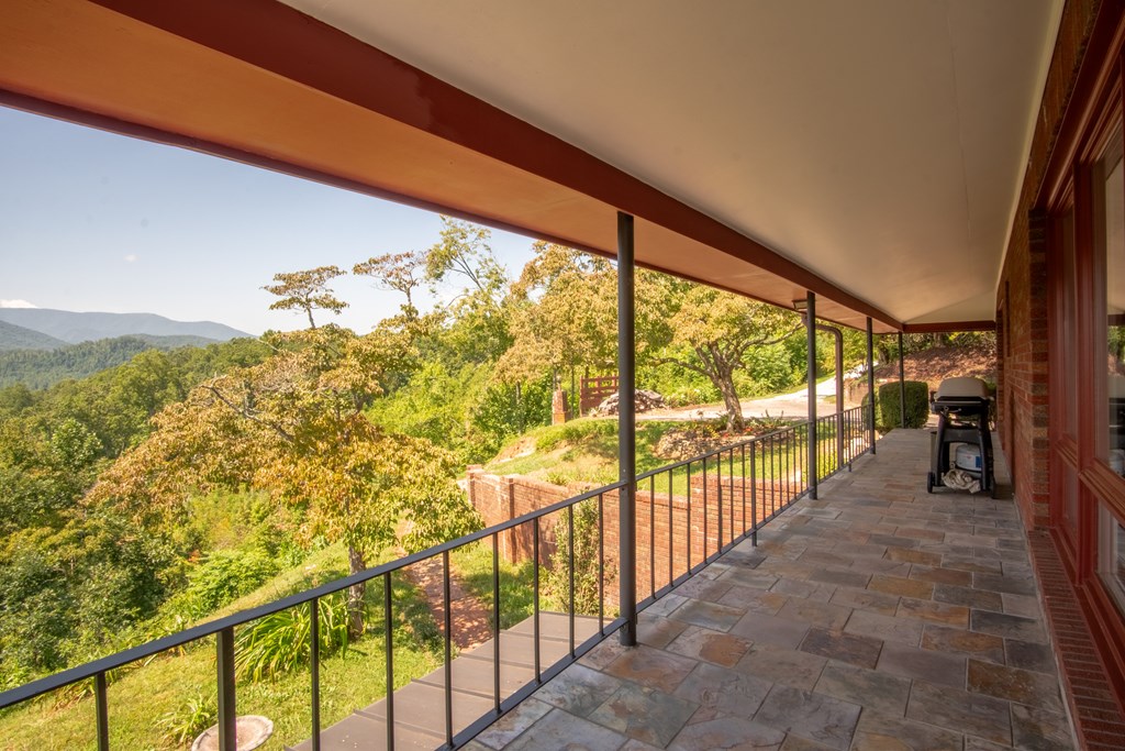 380 Ledford Dr