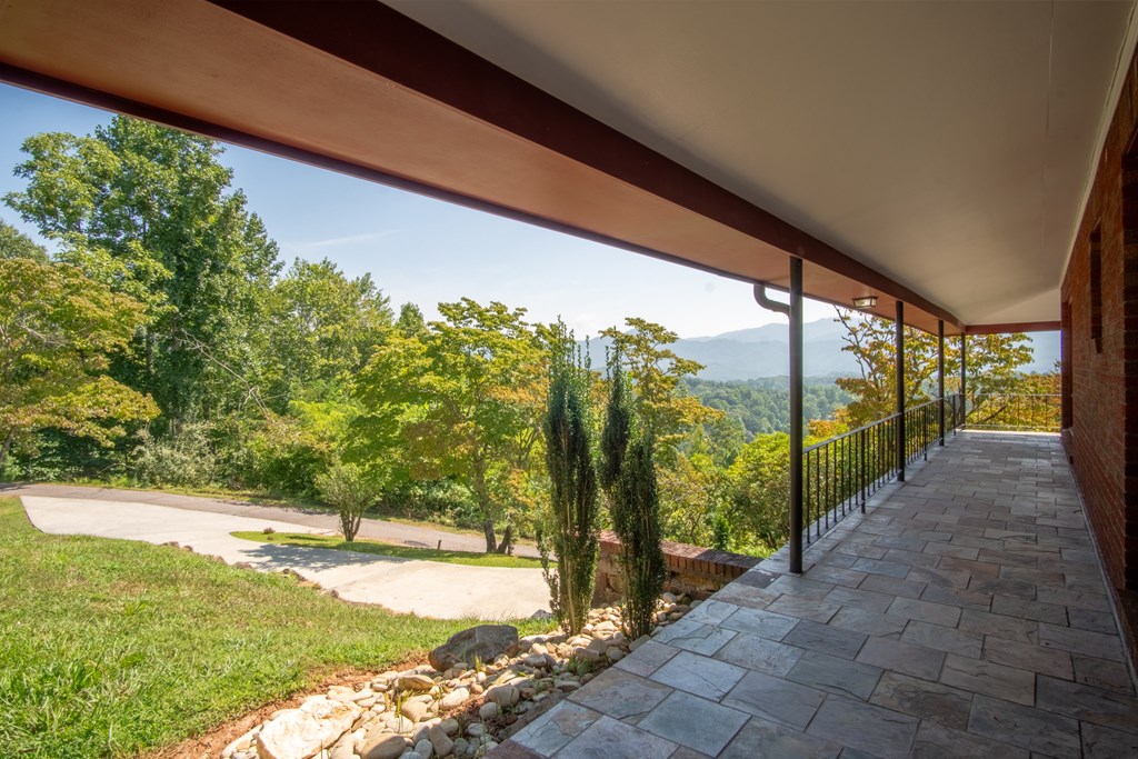 380 Ledford Dr