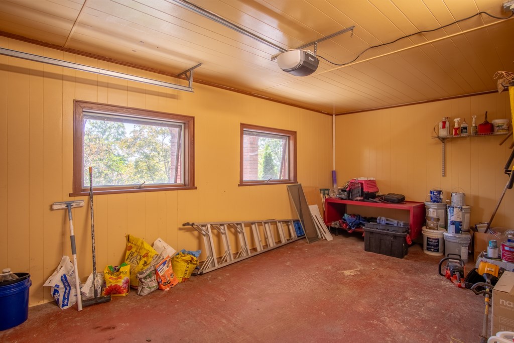 380 Ledford Dr