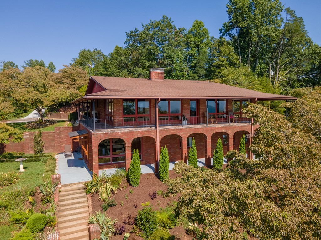 380 Ledford Dr