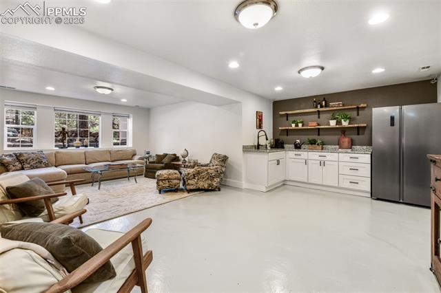 6020 Castlewood Lane