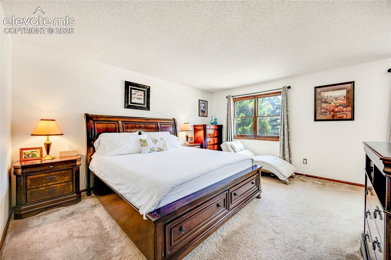 3433 Oak Creek Drive