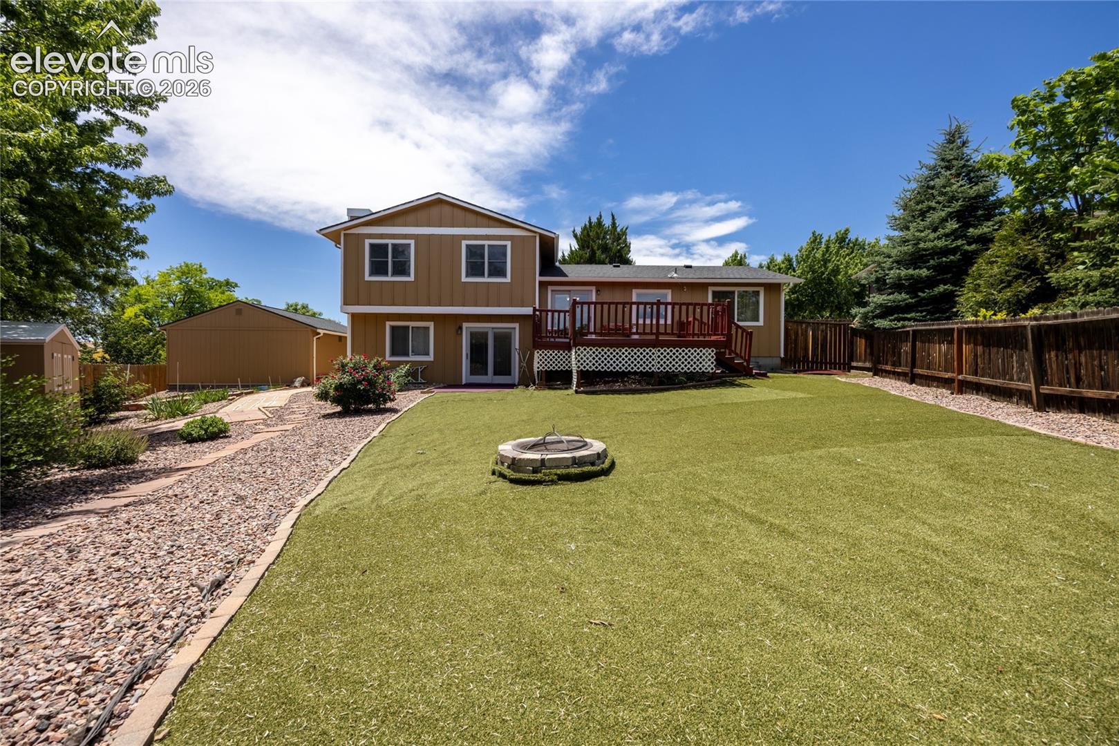 3433 Oak Creek Drive