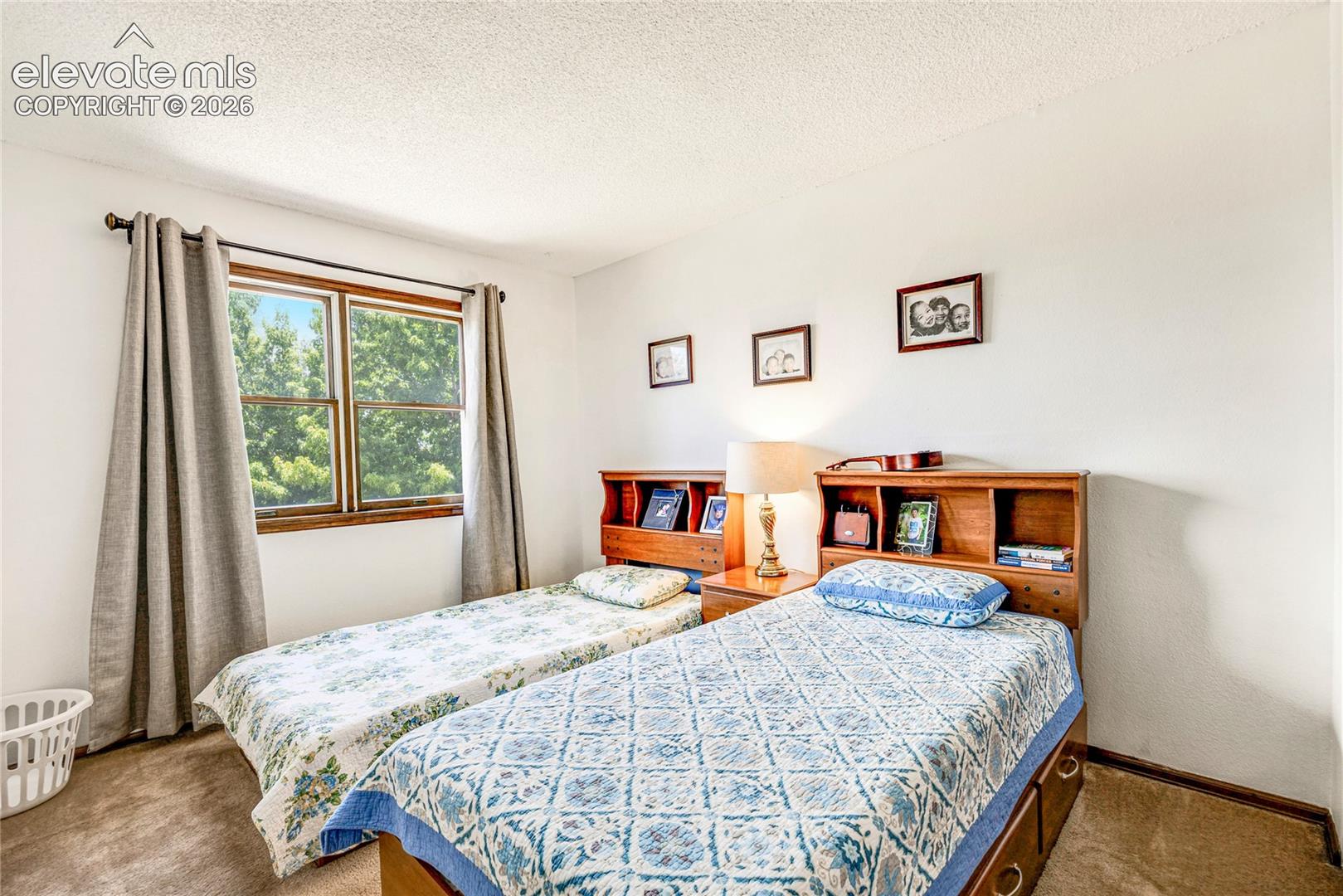 3433 Oak Creek Drive