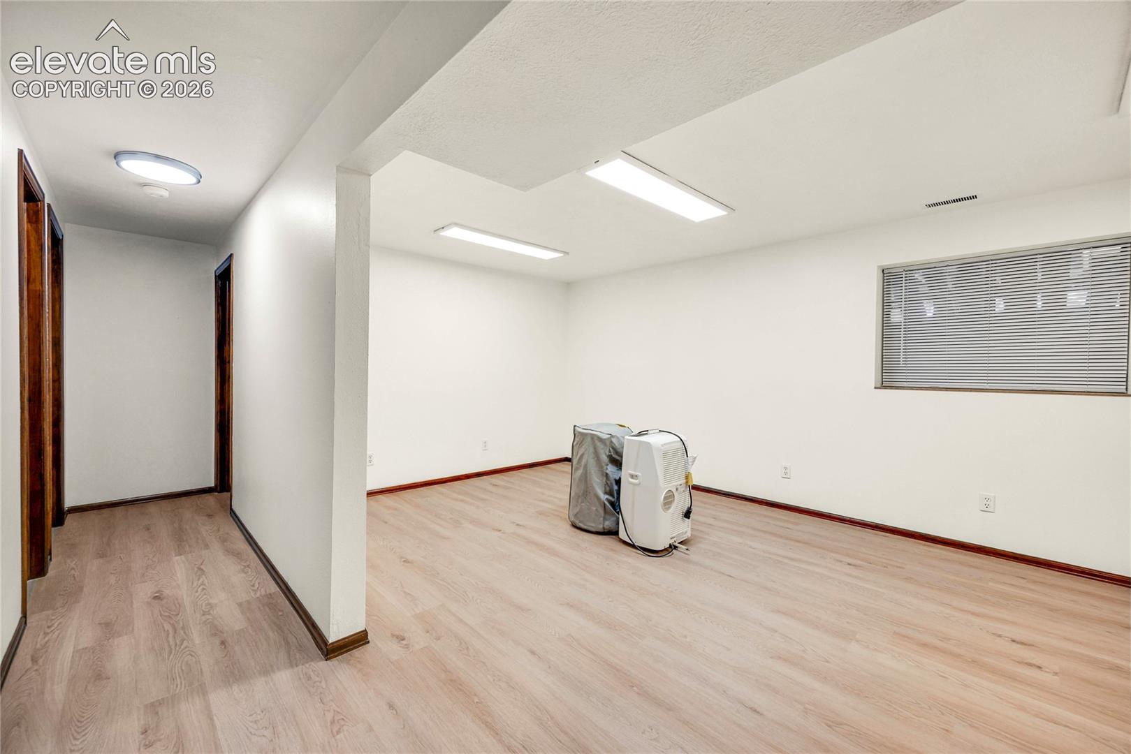 3433 Oak Creek Drive