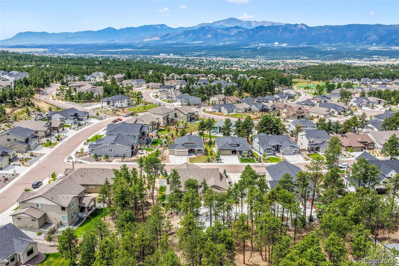 1070 Panoramic Drive