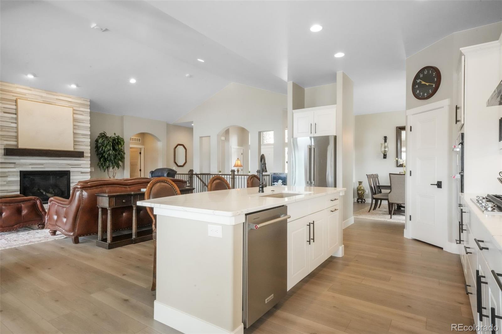 1070 Panoramic Drive