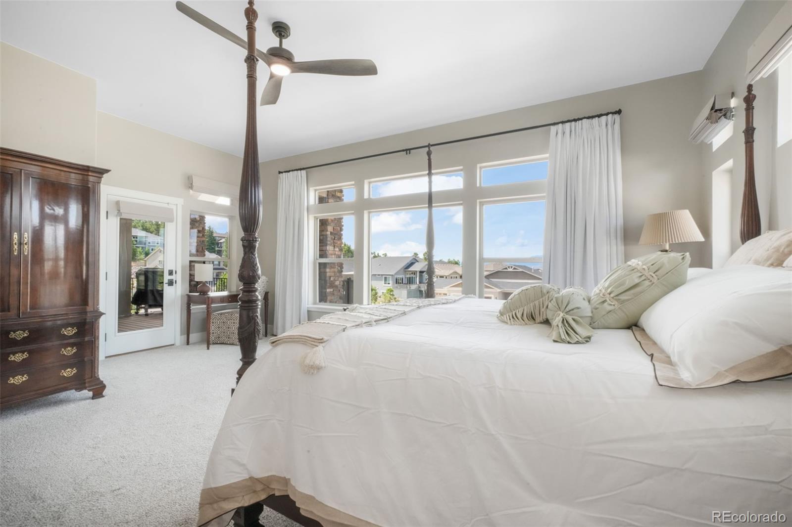 1070 Panoramic Drive