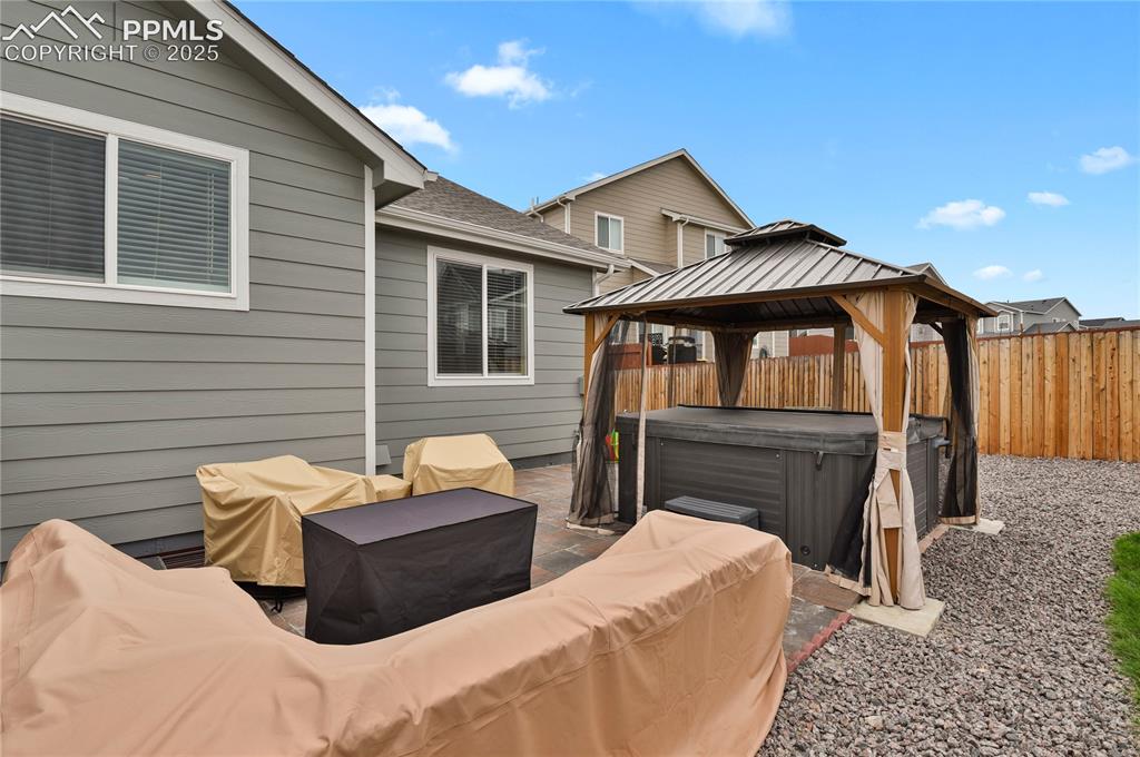 9767 Arbor Walk Lane