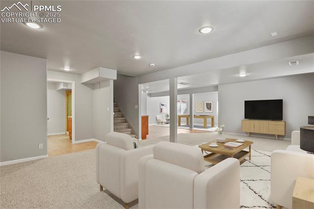 445 Scottsdale Drive