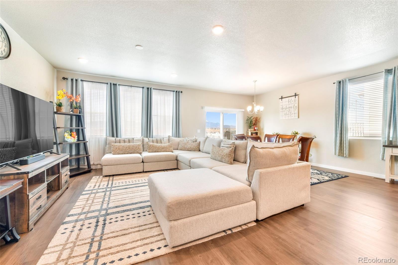 9738 Treasurevault Trail