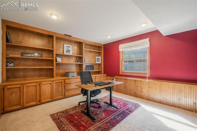 5221 Cliff Point Circle