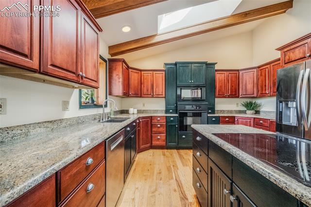 5221 Cliff Point Circle