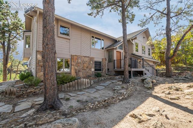 5221 Cliff Point Circle