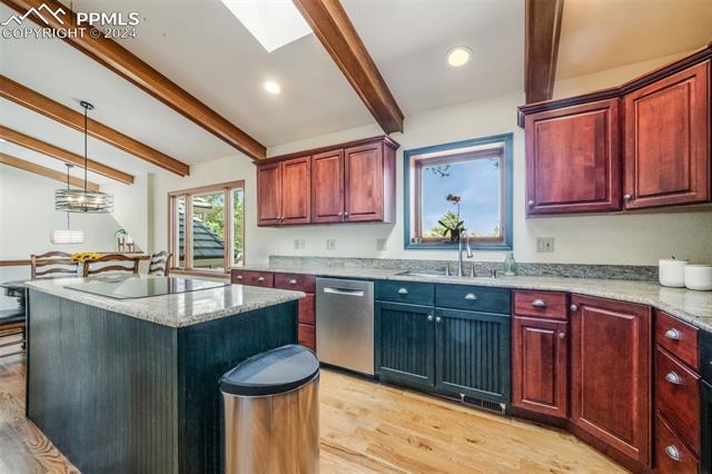 5221 Cliff Point Circle