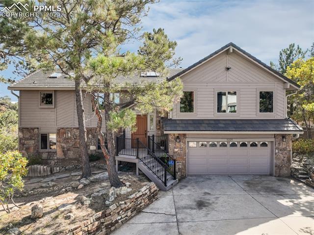 5221 Cliff Point Circle